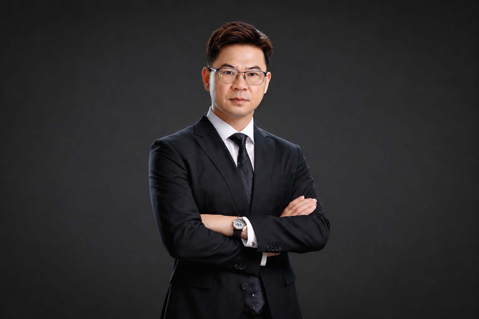 SƯ TỬ VÀNG SƯ TỬ VÀNG