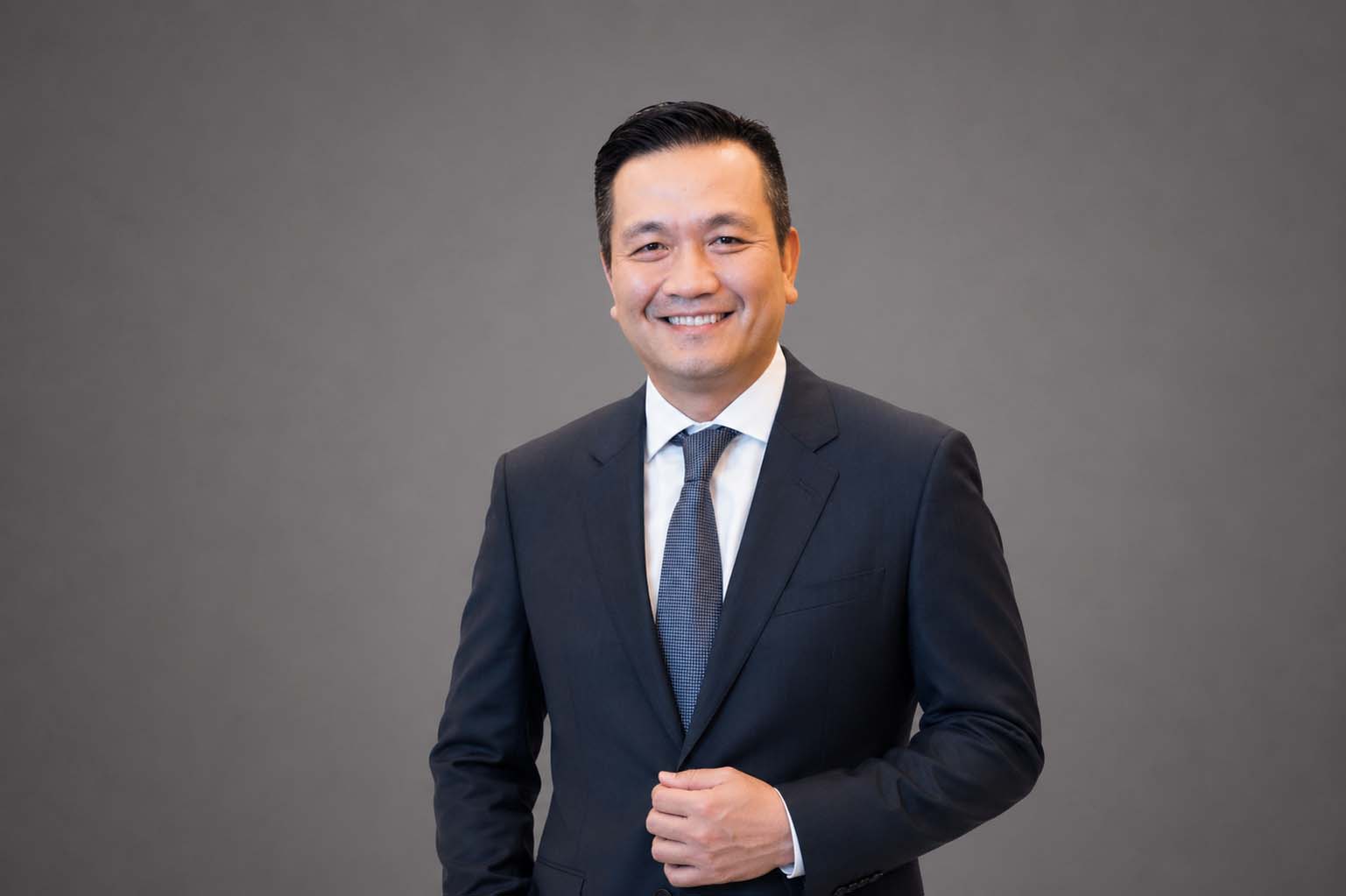 SƯ TỬ VÀNG SƯ TỬ VÀNG