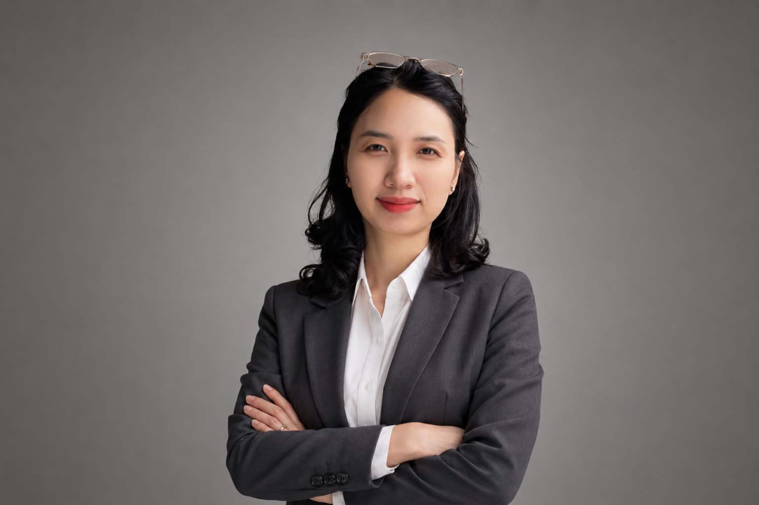 SƯ TỬ VÀNG SƯ TỬ VÀNG