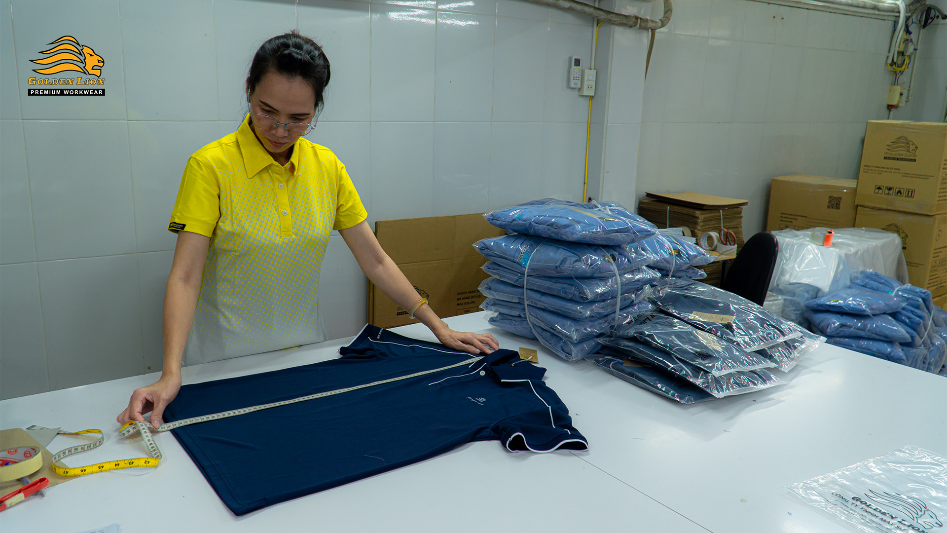 Phân biệt sai size và sai form khi thử đồng phục